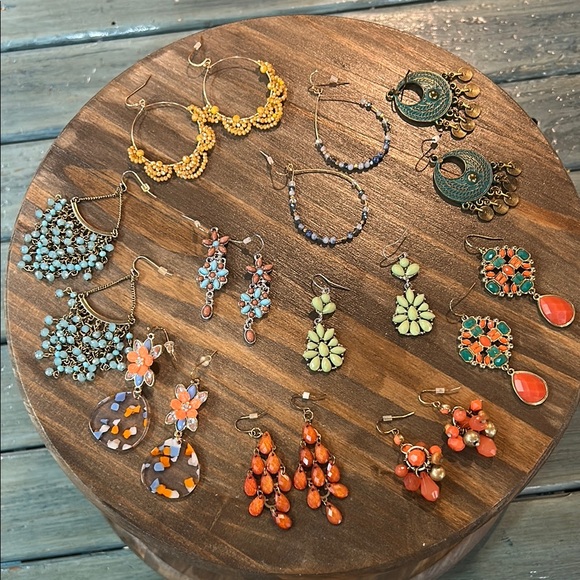 Bundle of 18 Pairs Multicolor, Gold, Silver or Beaded Dangle Pierced Earrings - Picture 2 of 7